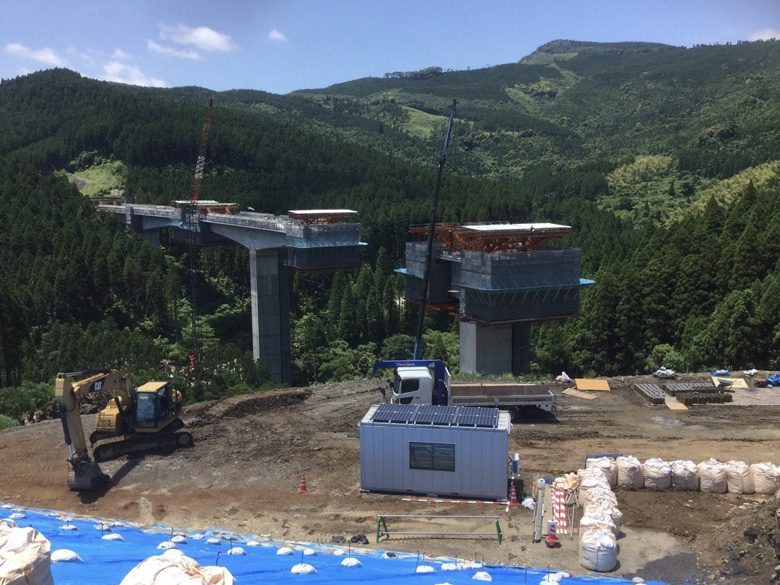 photo 1 of the construction site and our solar power house installed there