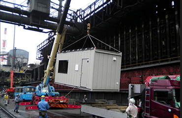 photo of installing our solar power houses at the steelworks
