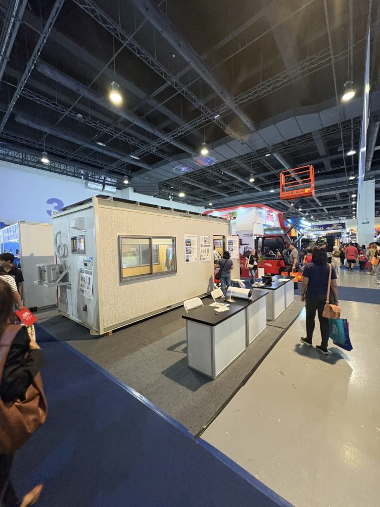 photo of Daiwatech's booth